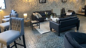 Unclassified image, 5 of 40, button - Hotel L'Escale des Alpilles (Rognonas)