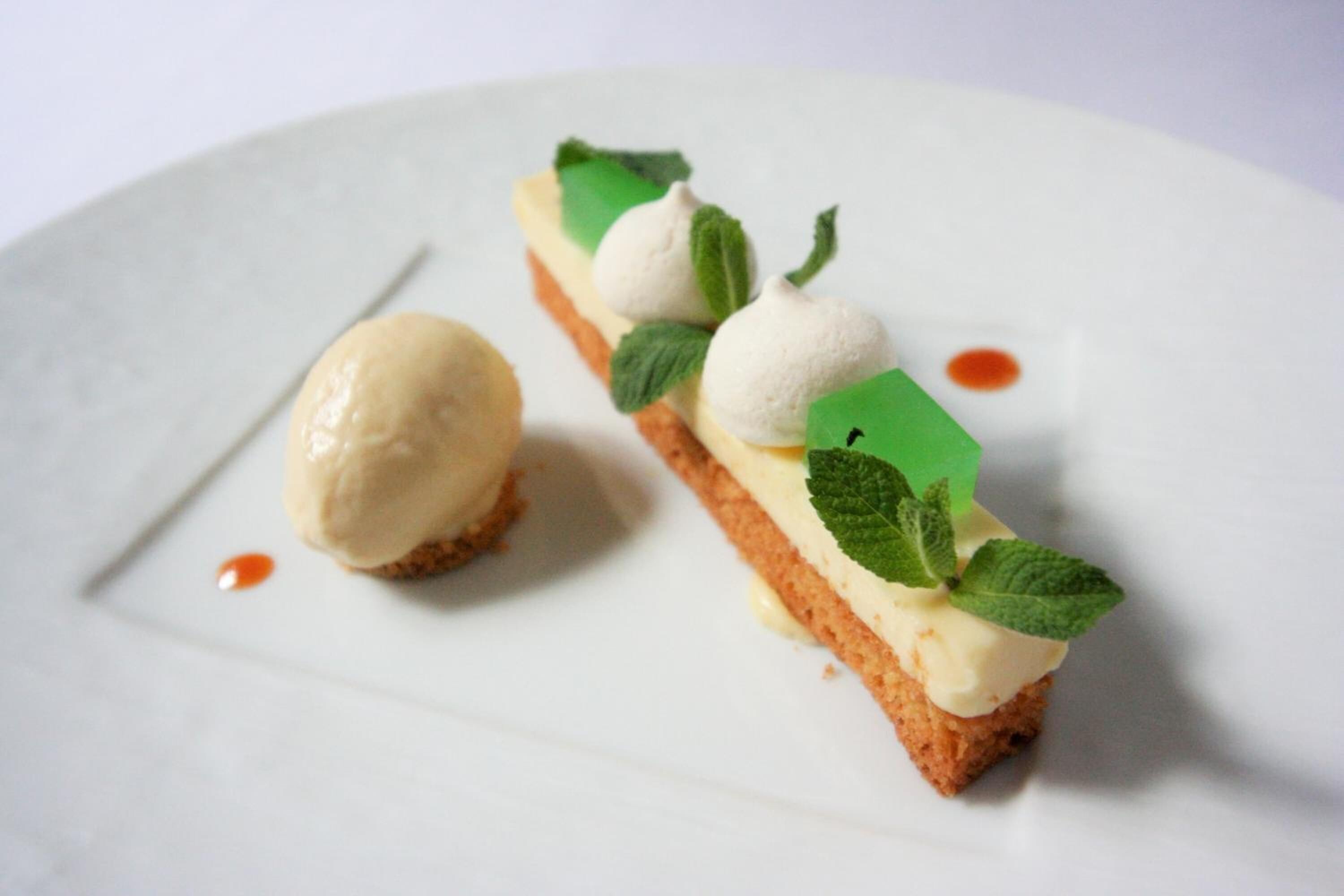 lunch and dinner served, french cuisine