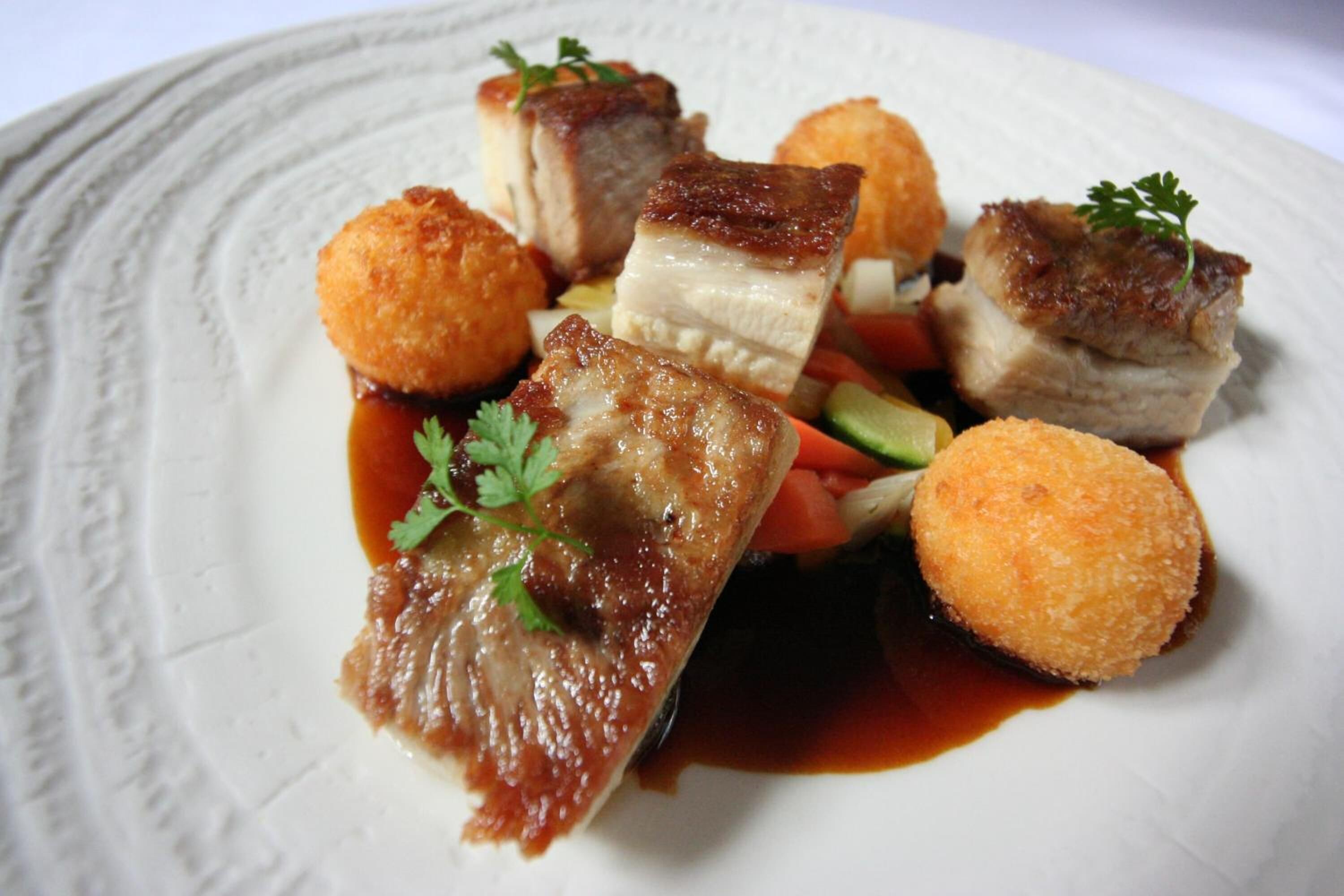 lunch and dinner served, french cuisine