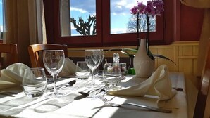 Lunch and dinner served - Le Relais des Monédières (Seilhac)