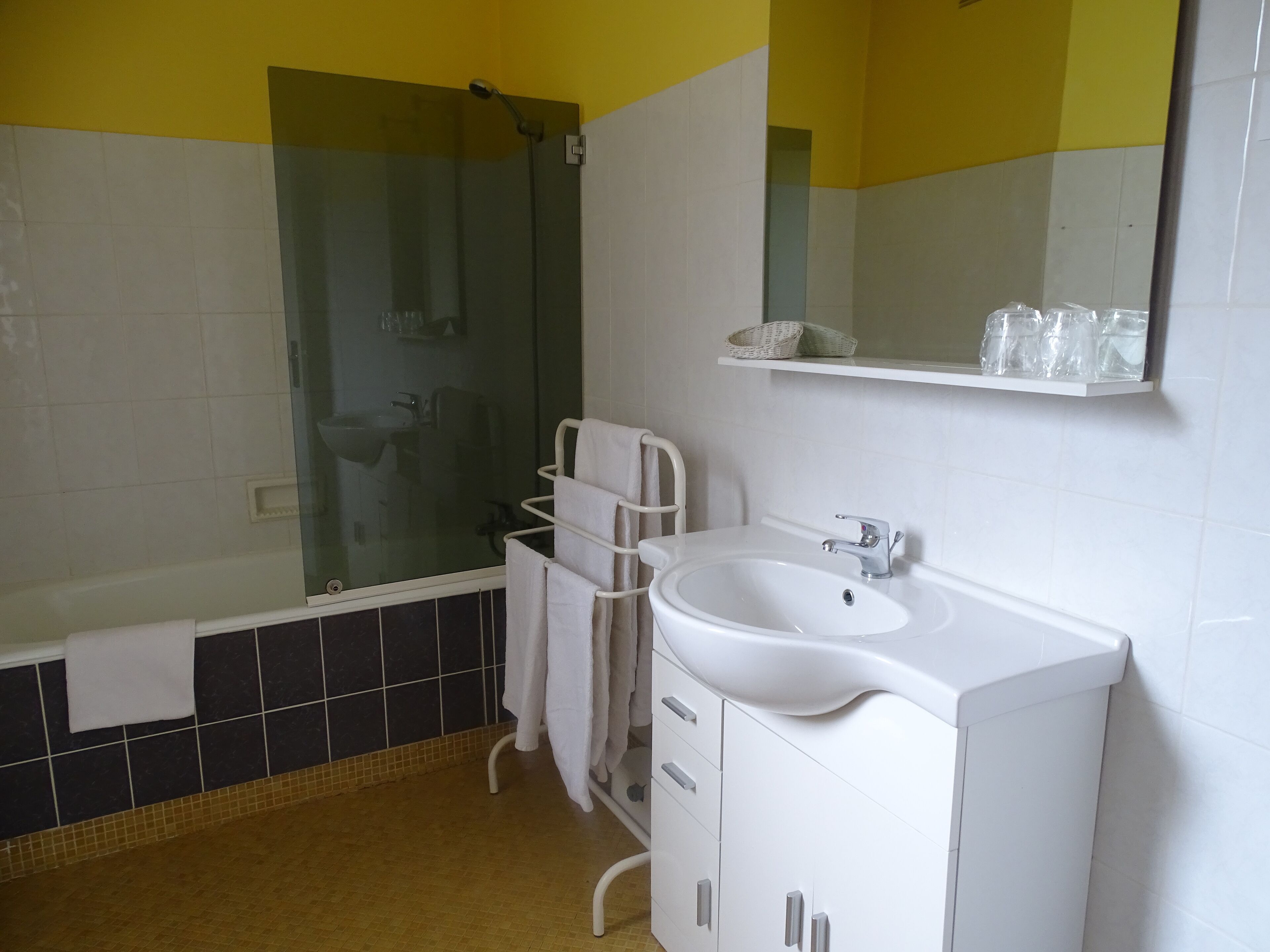 comfort room | bathroom | free toiletries, hair dryer, towels, toilet paper