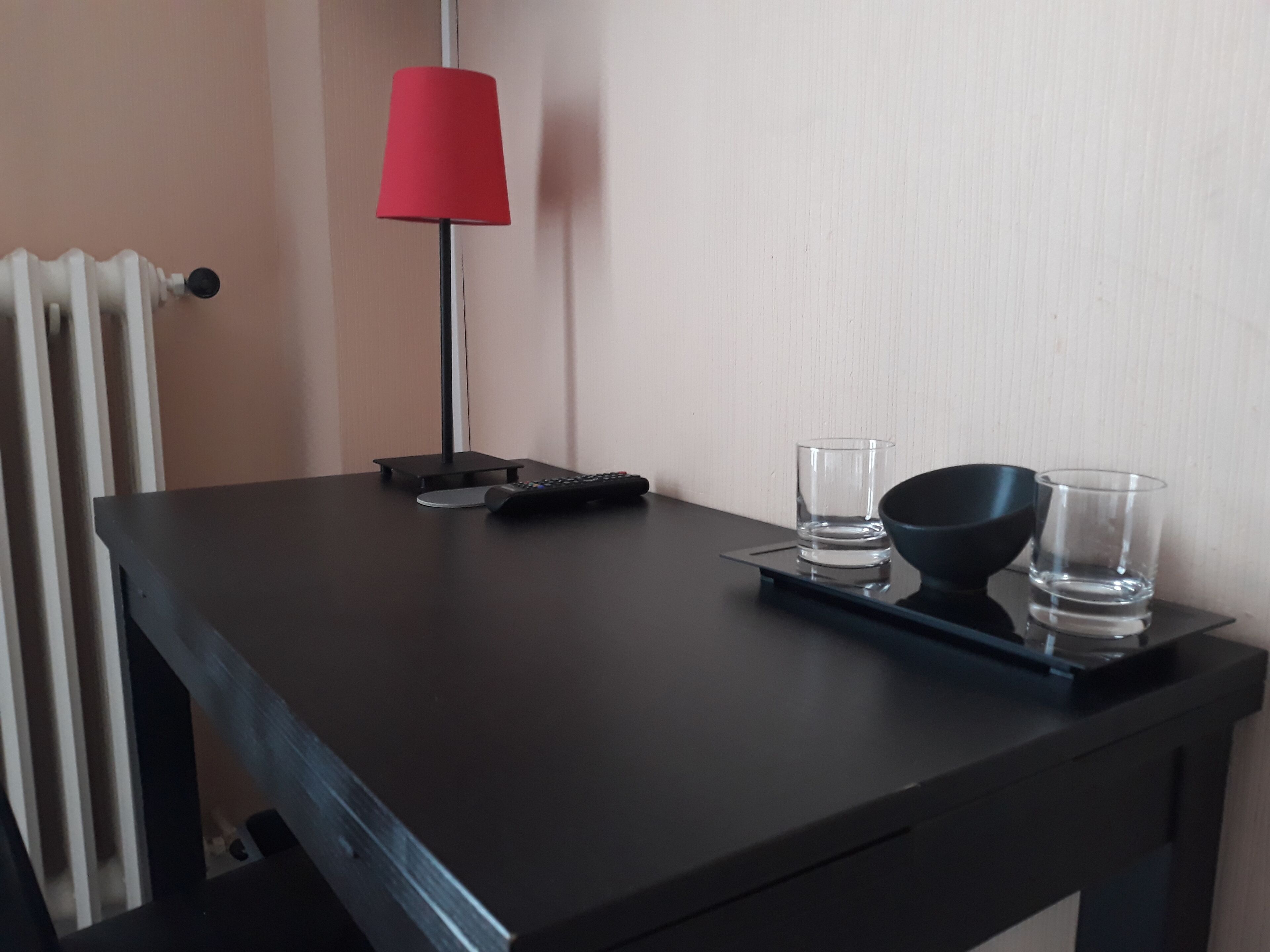 classic double room | 1 bedroom, individually decorated, individually furnished, desk