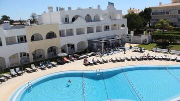 Outdoor pool, pool umbrellas