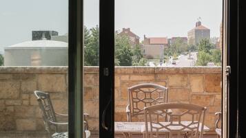 Room, 1 King Bed, Terrace | Terrace/patio