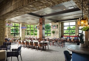 Bar (on property) - The Oread Lawrence, Tapestry Collection by Hilton (Lawrence)
