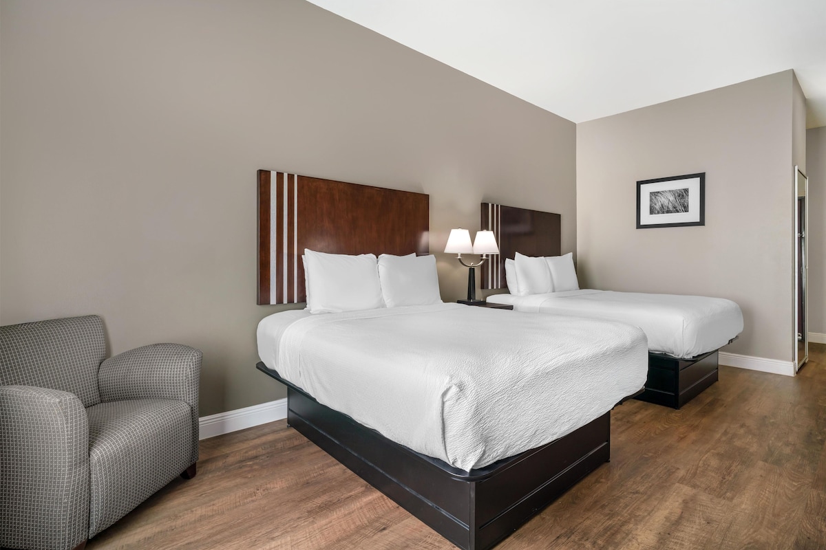 Standard Room, 2 Queen Beds, Non Smoking, Refrigerator & Microwave
