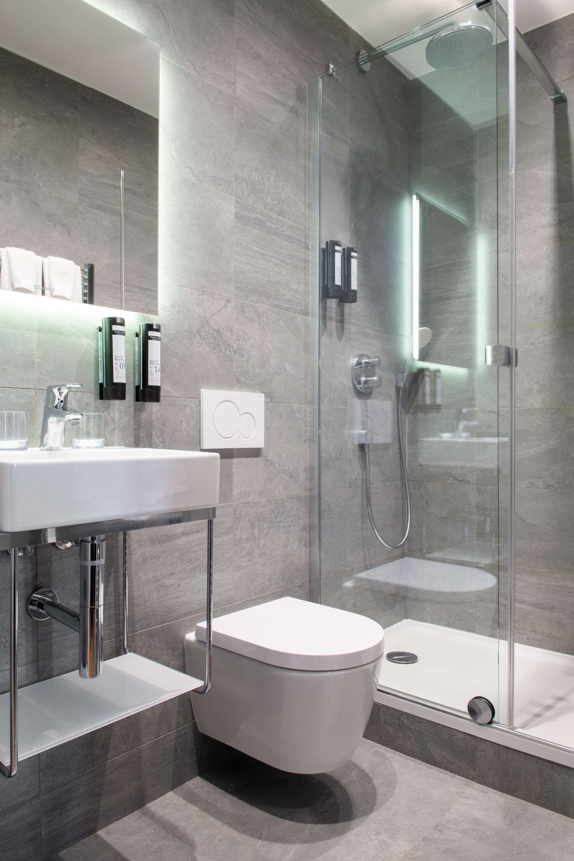 superior double room | bathroom | free toiletries, hair dryer, towels