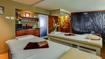 Couples treatment rooms, body treatments, Thai massages, body wraps