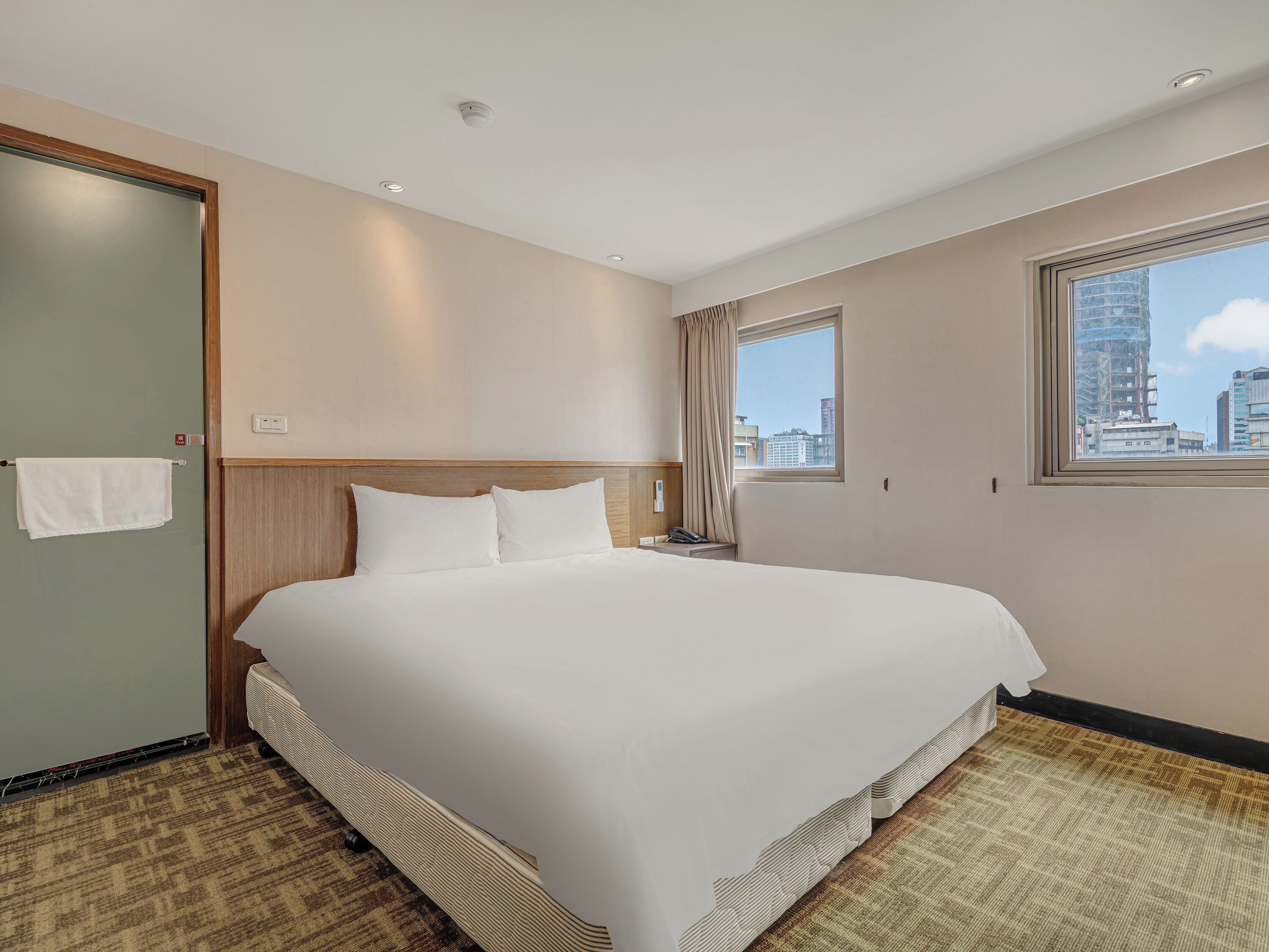 Deluxe Double Room | Blackout drapes, soundproofing, iron/ironing board (on request)