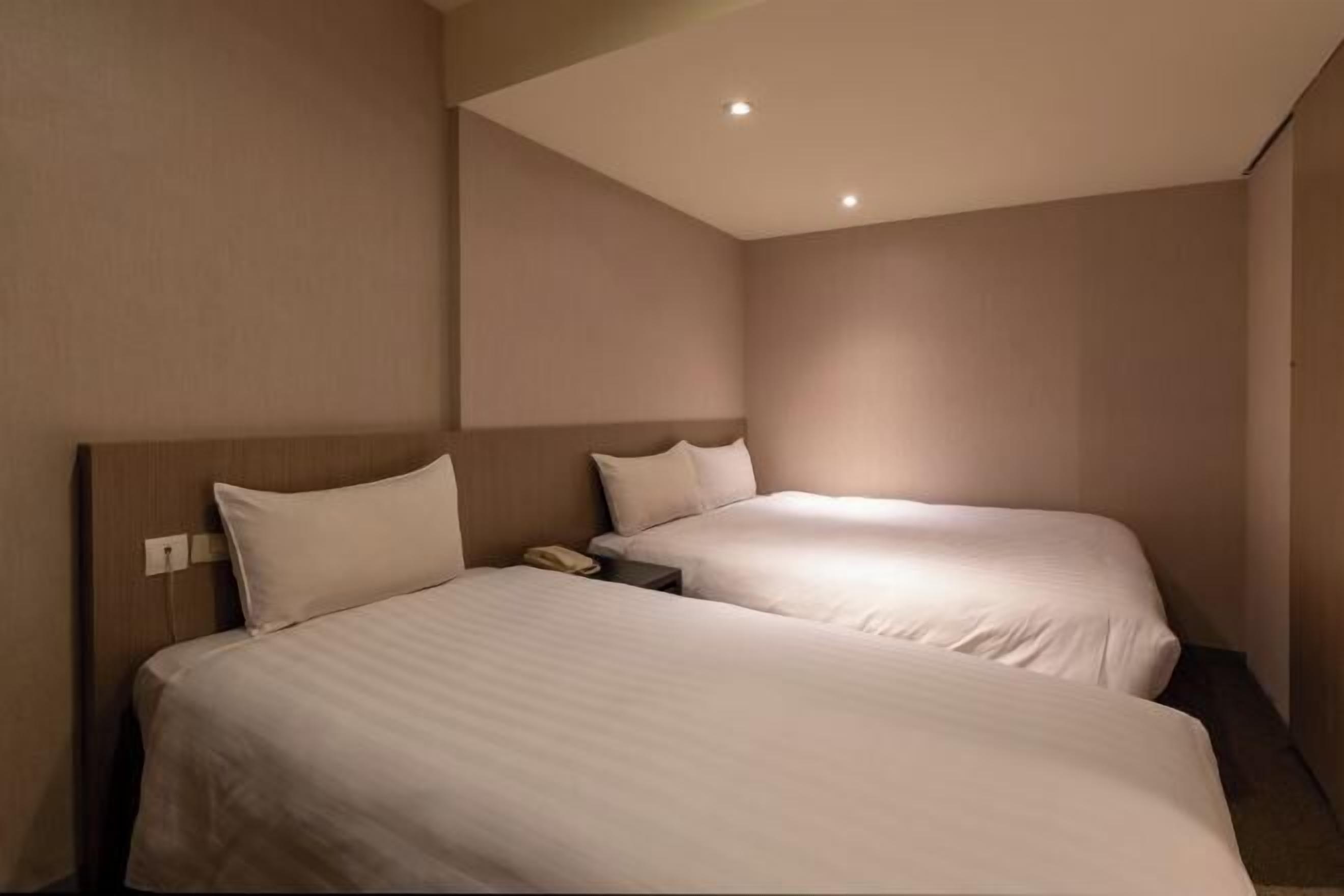 Verduisterende gordijnen, geluiddichte muren