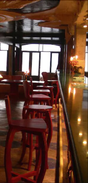 Bar (in der Unterkunft)
