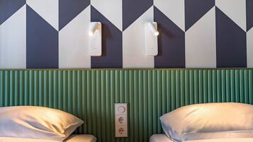 Triple Room, 3 Single Beds | In-room safe, free WiFi, bed sheets