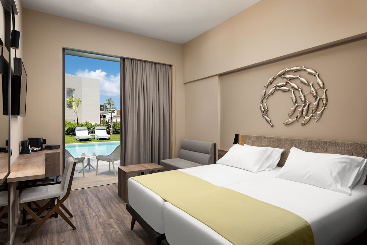 2 bedrooms, in-room safe, individually decorated, individually furnished