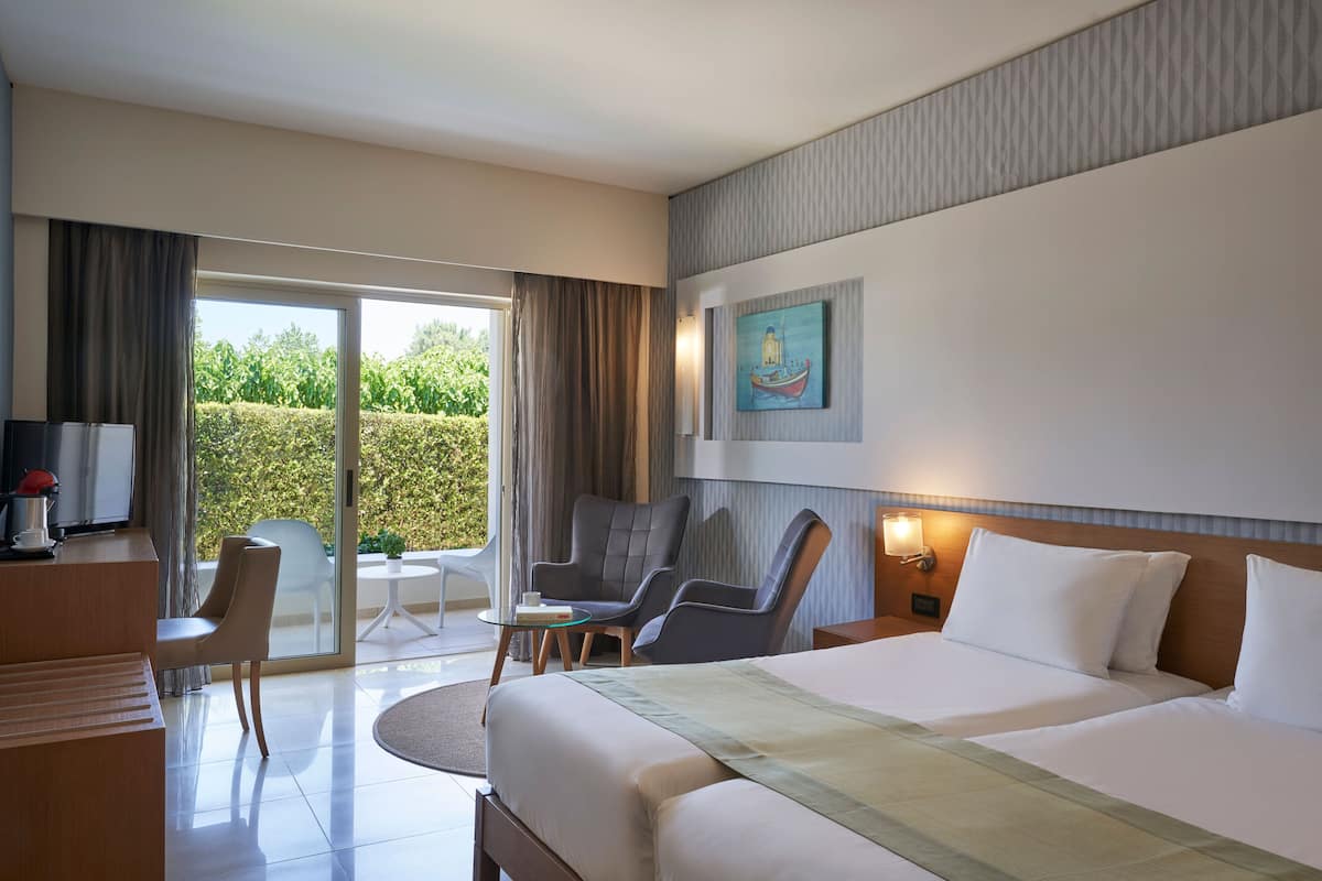 2 bedrooms, in-room safe, individually decorated, individually furnished