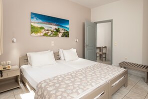 Family Apartment, 2 Bedrooms, Balcony (For 4) | Egyptian cotton sheets, in-room safe, desk, blackout curtains