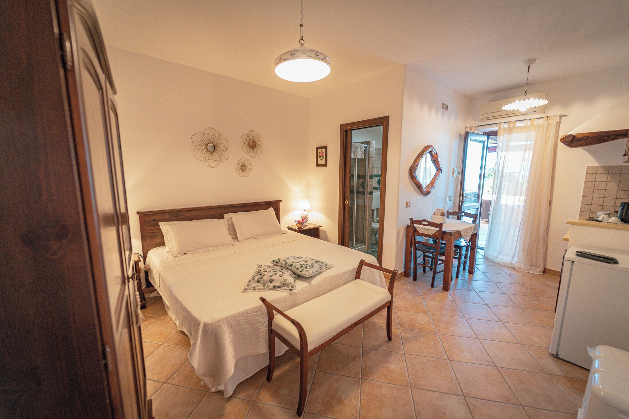 Superior Studio, Kitchen | Soundproofing, free WiFi