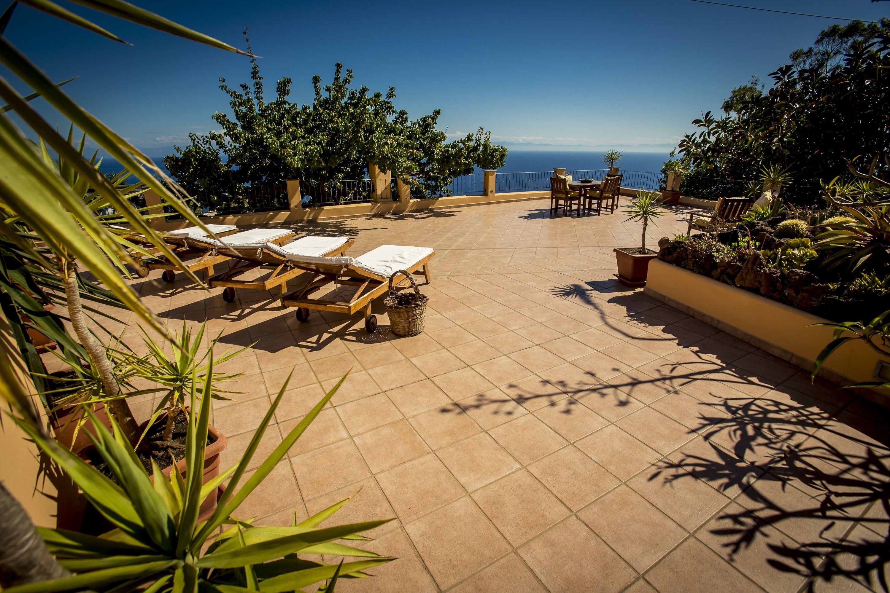 別墅 (Limoni) | 露台/庭院