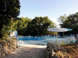 Outdoor pool - Hotel Preslav (Varna)