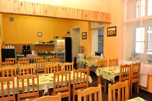 Dagelijks continentaal ontbijt inbegrepen