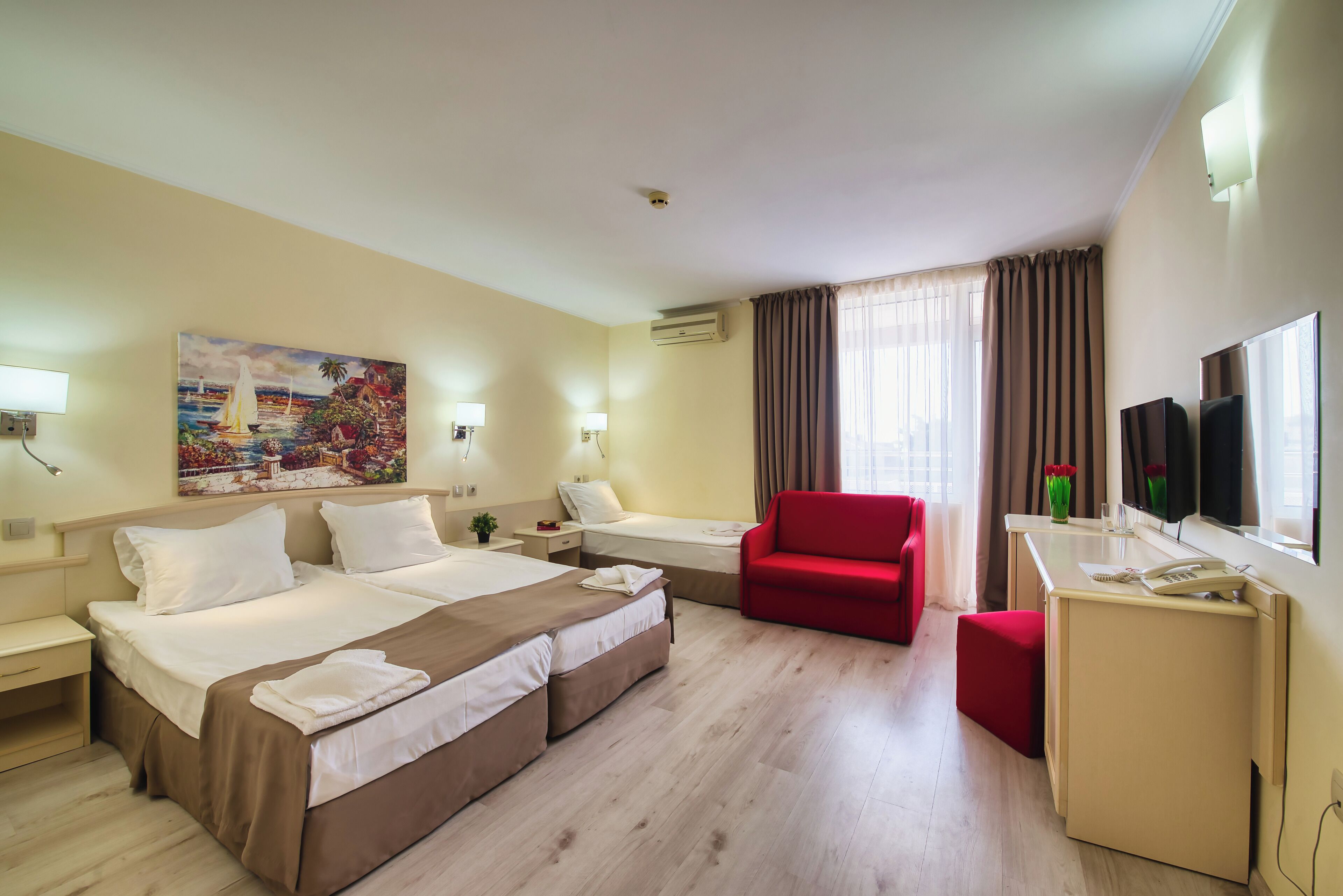 Minibar i bressols gratuïts 