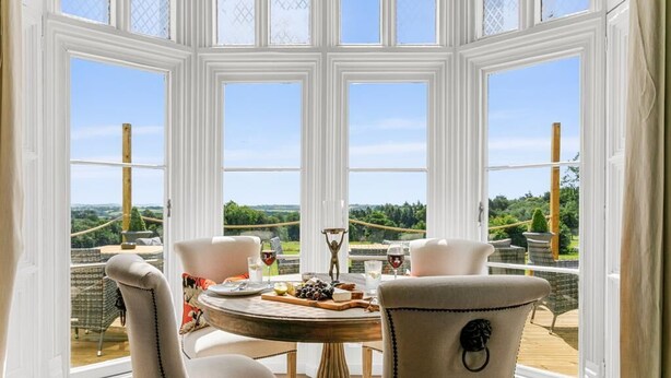 Daily full breakfast for a fee - Welbeck Manor (Plymouth)