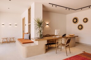 Lobby - Cabo (Corfu)