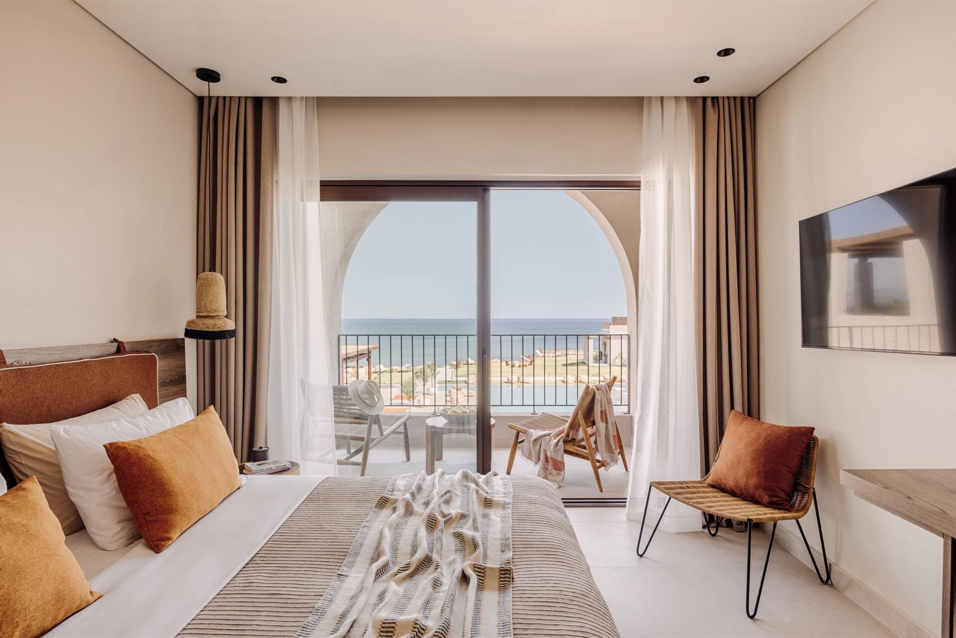 Superior Double Room, Sea View | Premium bedding, in-room safe, iron/ironing board, free WiFi