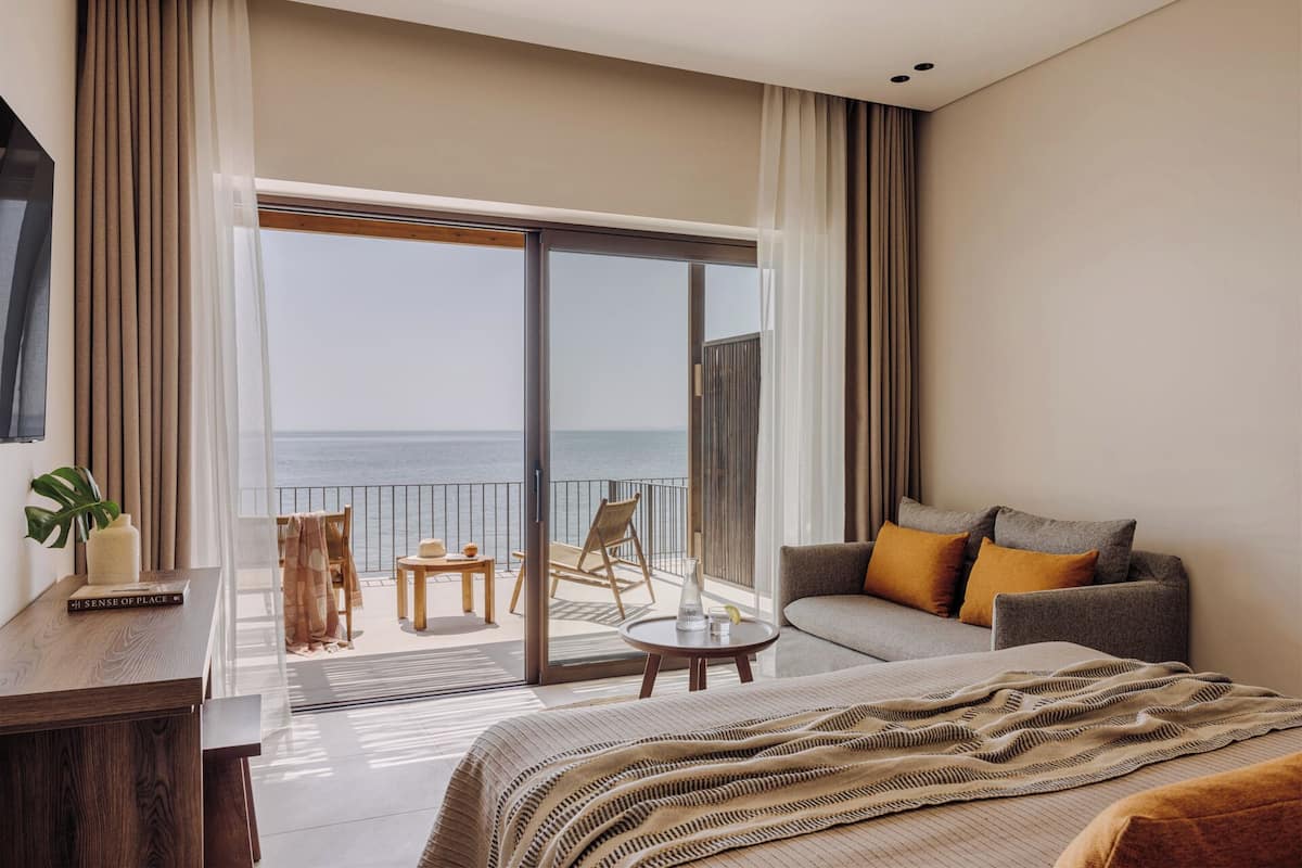 Suíte júnior, vista para o mar | Roupas de cama premium, cofres nos quartos