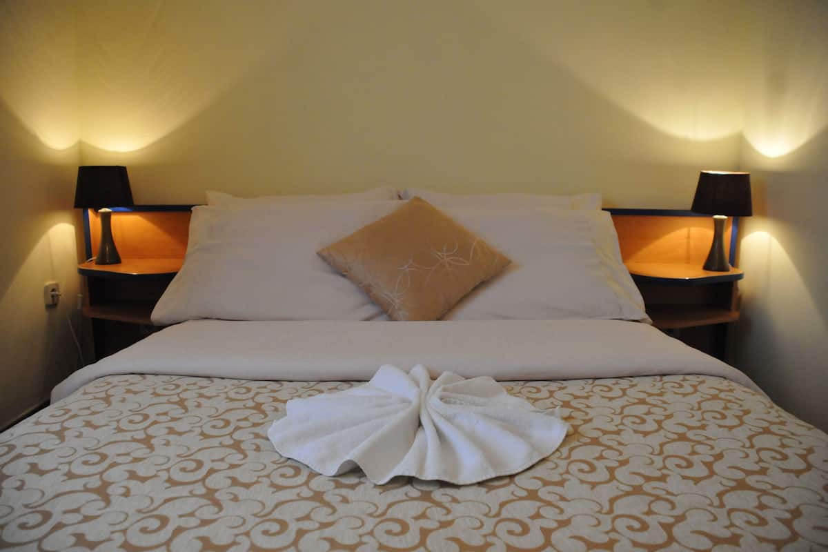 Lakens van Egyptisch katoen, luxe beddengoed, een minibar