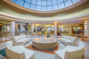 Lobby sitting area - Kipriotis Maris Suites - All Inclusive (Kos)