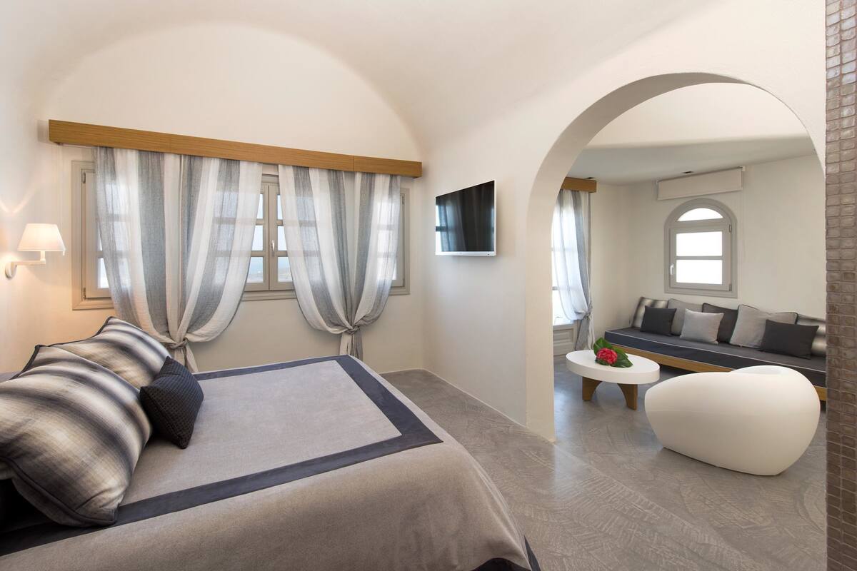 Artículos del minibar gratis y caja de seguridad en la habitación 