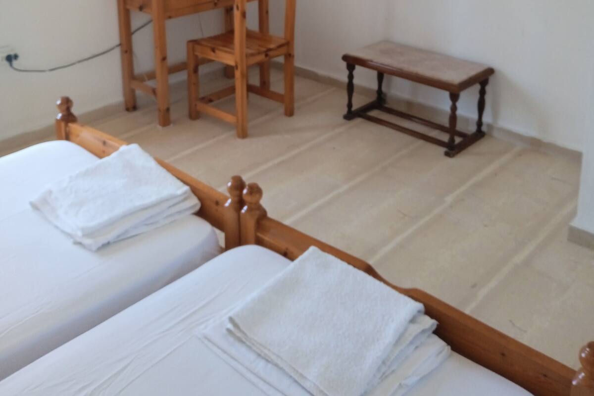Iron/ironing board, free WiFi