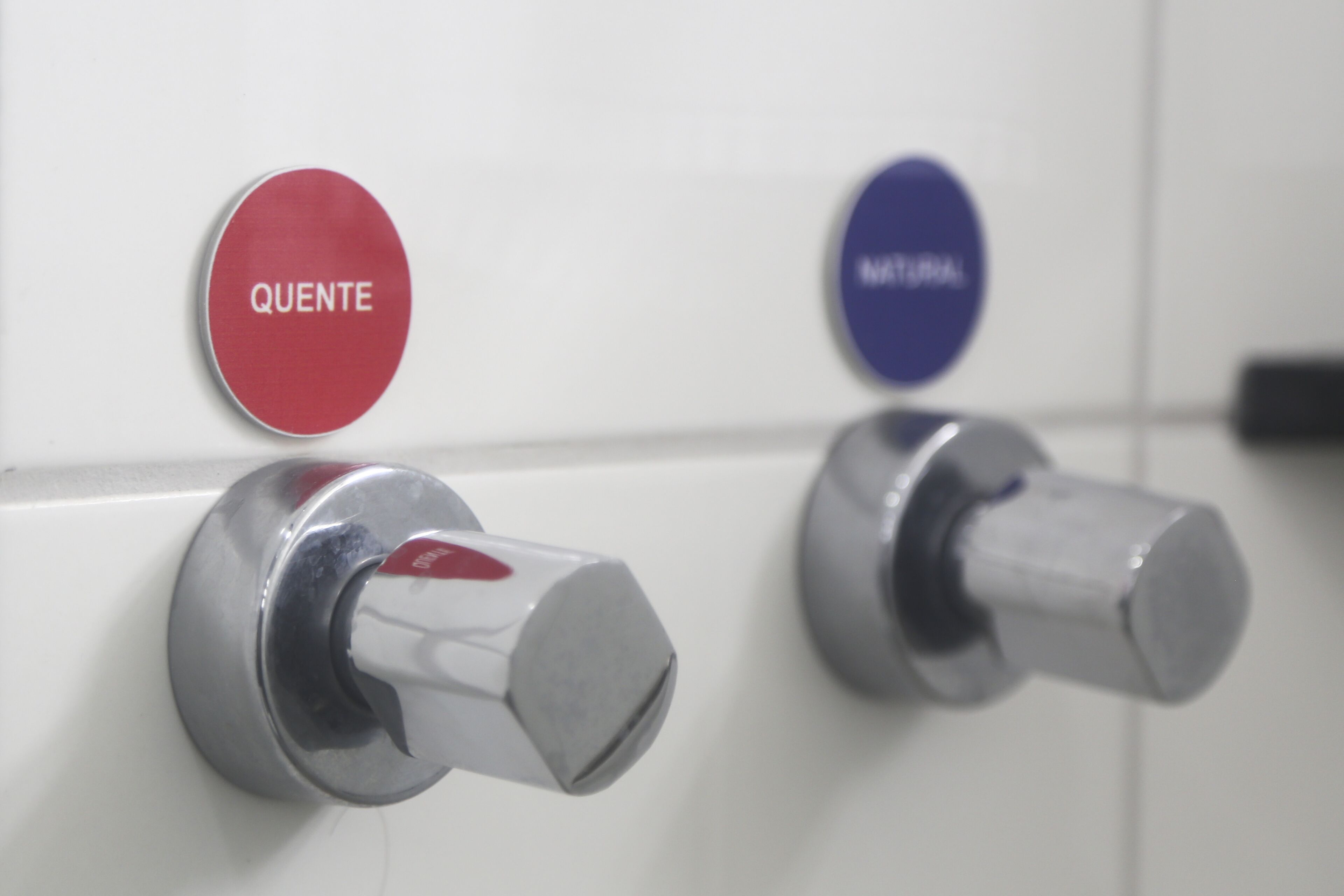 shower, free toiletries, towels