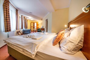 In-room safe, iron/ironing board, free WiFi, bed sheets - Hotel Golfer (Kremnica)