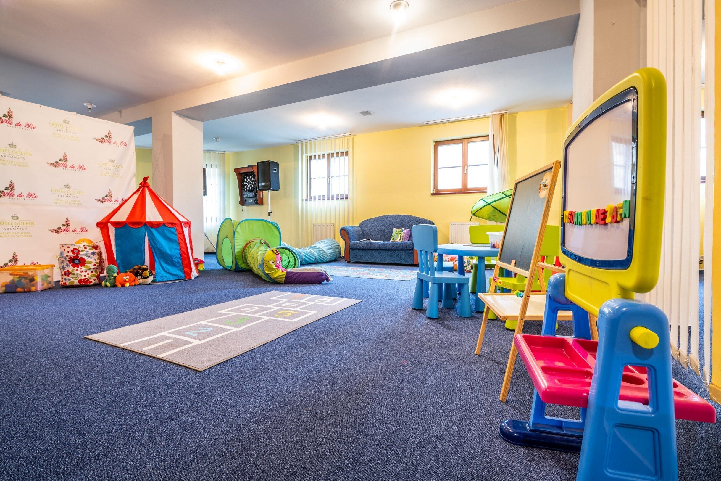 Children’s play area – indoor