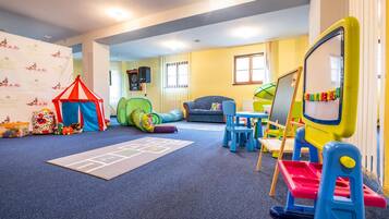 Children’s play area – indoor