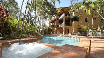 Outdoor pool, sun loungers