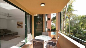 Standard Apartment, 2 Bedrooms, 2 Bathrooms | Balcony - Bermuda Villas (Noosaville)