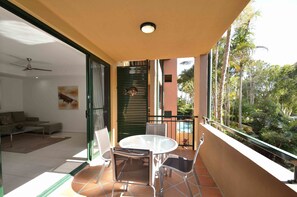 Standard-Apartment, 2 Schlafzimmer, 2 Bäder | Balkon