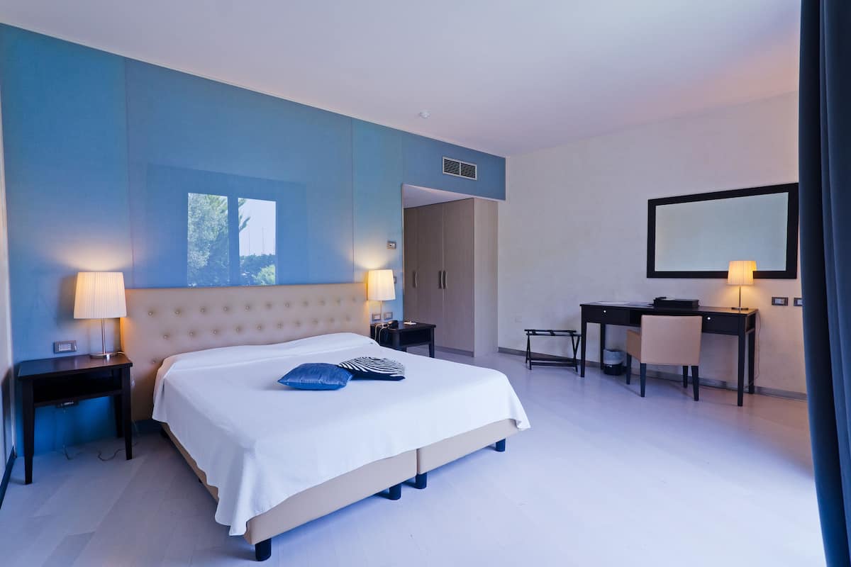 1 Schlafzimmer, Minibar, Zimmersafe, Schreibtisch
