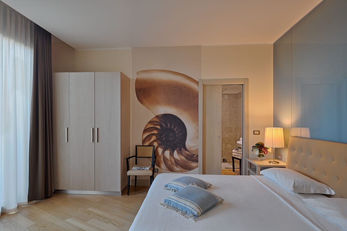 Deluxe-Doppelzimmer (Private Garden) | 1 Schlafzimmer, Minibar, Zimmersafe, Schreibtisch