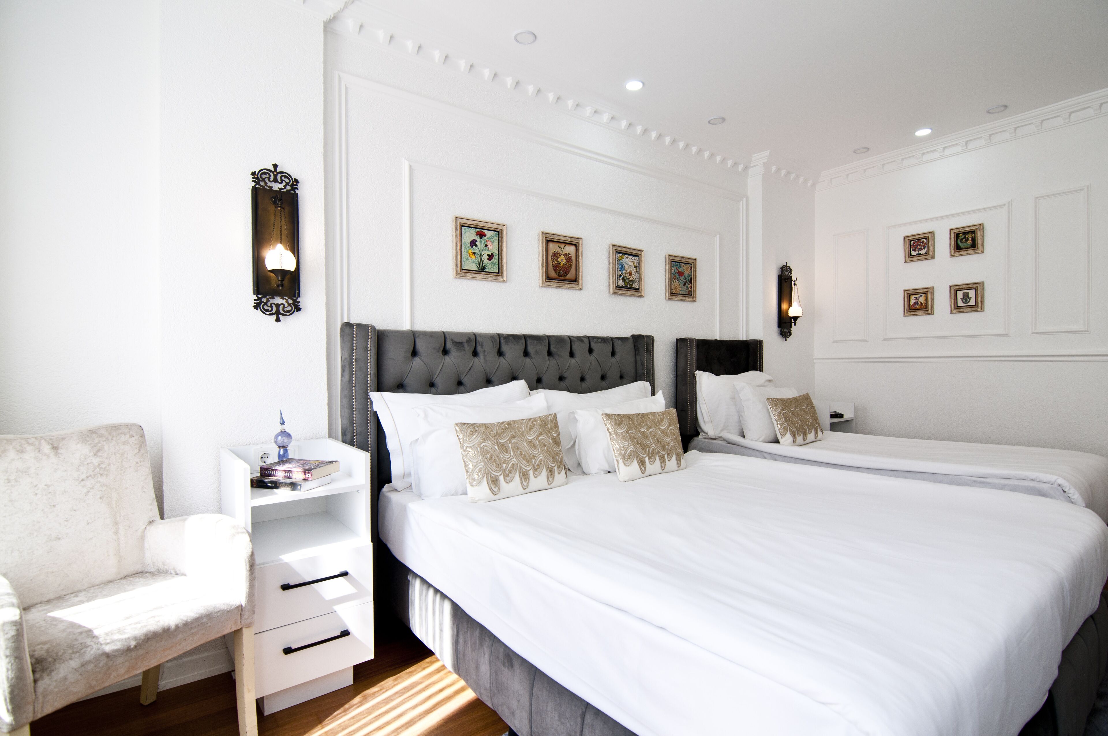 Standard Triple Room | Minibar, in-room safe, desk, laptop workspace