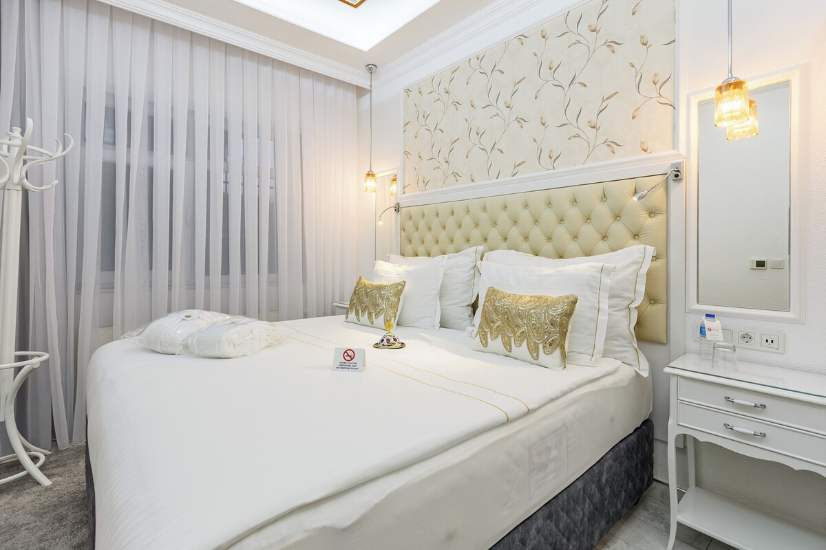 Luxury-Apartment | Minibar, Zimmersafe, Verdunkelungsvorhänge, Bügeleisen/Bügelbrett