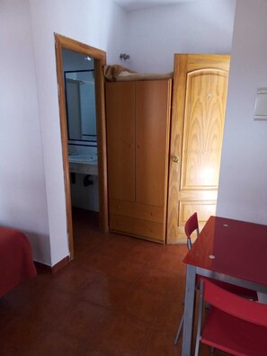 Kamar Single | Brankas, kedap suara, dan tempat tidur bayi (biaya tambahan)