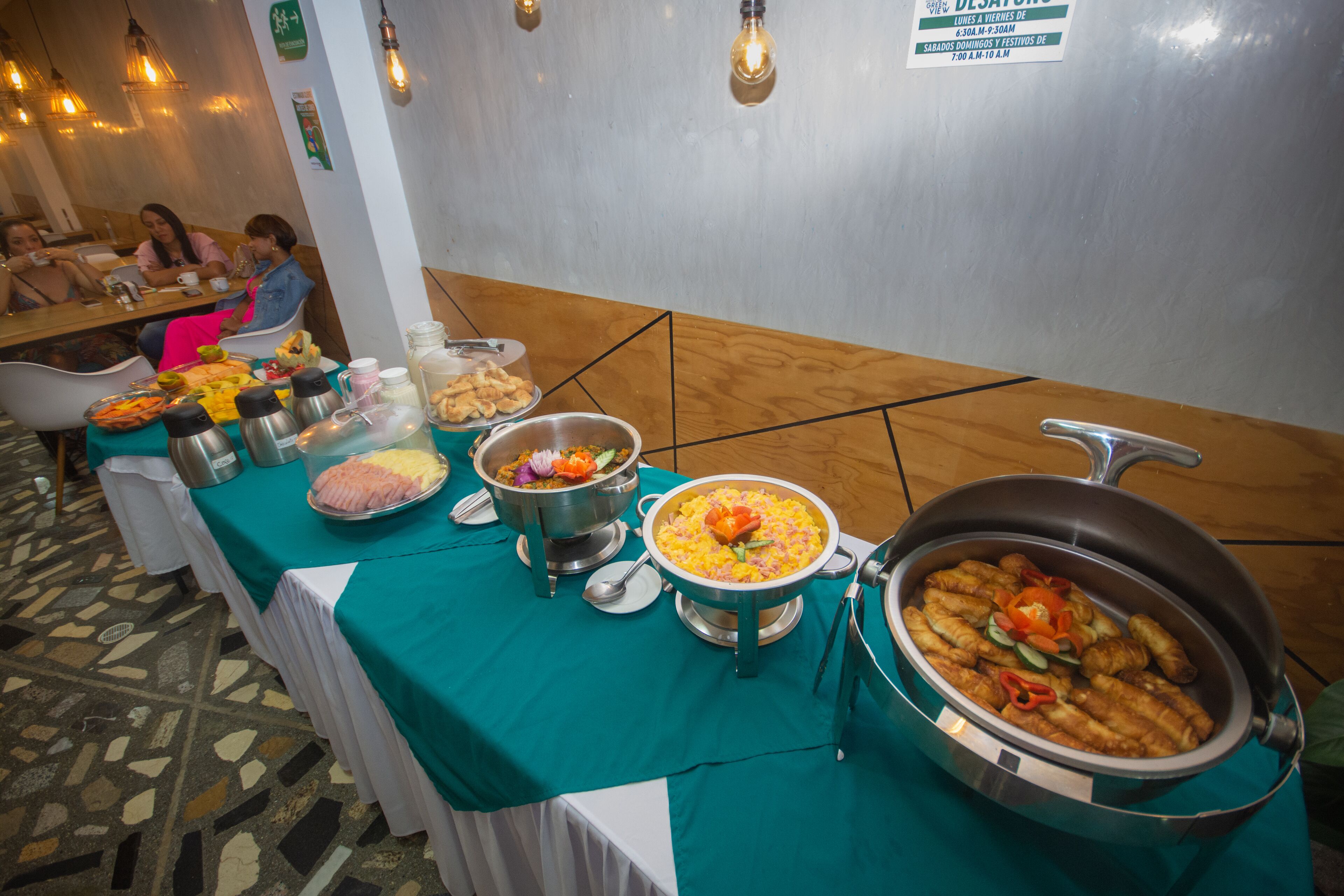 Café da manhã continental grátis todos os dias