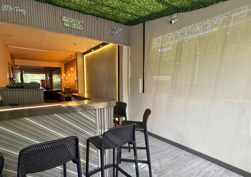 بار (في المنشاة)