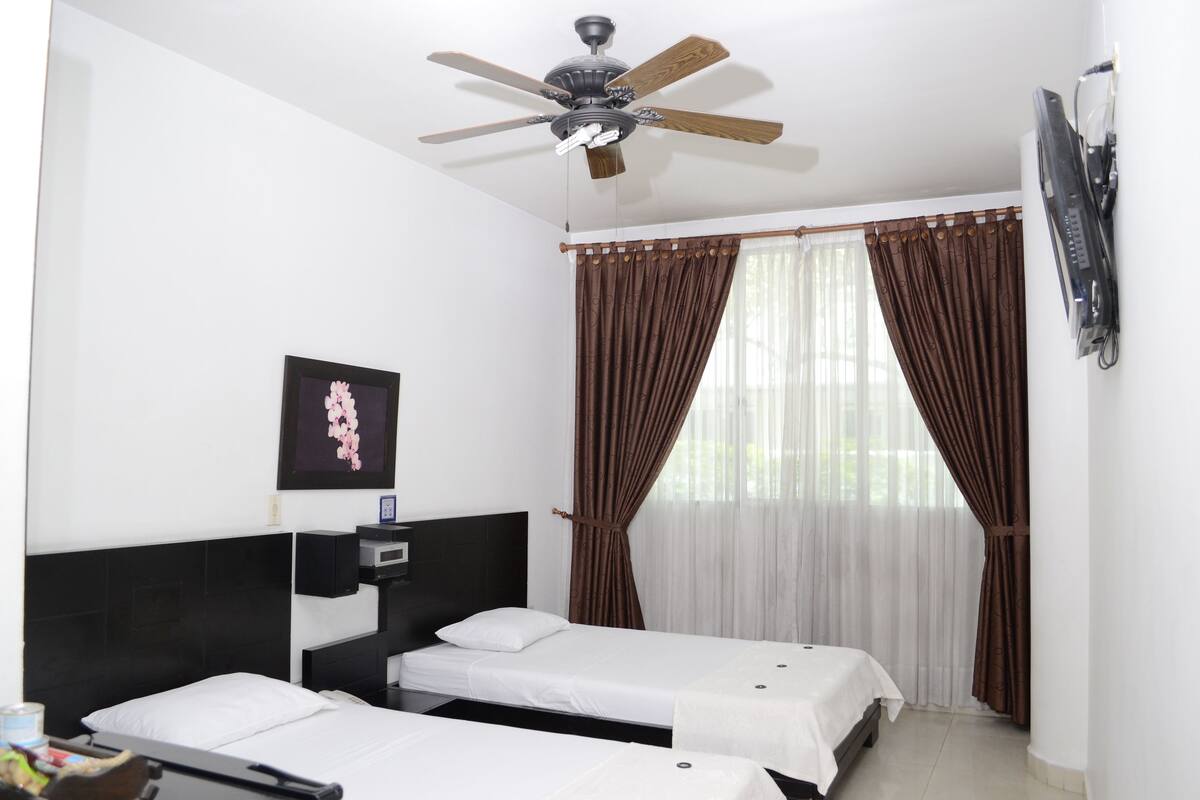 Double or Twin Room | Free WiFi