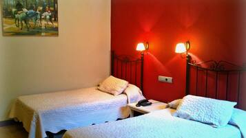 Premium bedding, in-room safe, individually decorated