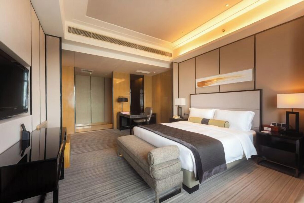 Couette en duvet d'oie, coffres-forts dans les chambres, bureau