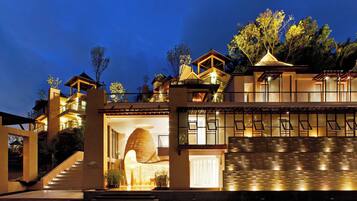 ห้องทรีทเมนท์สำหรับคู่รัก, ทรีทเมนท์ดูแลผิว, การนวดแบบดีพทิชชู